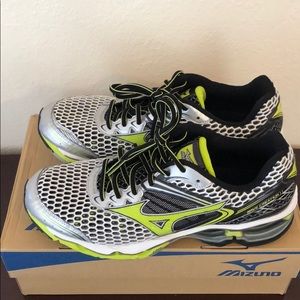 Mizuno Wave Creation 17
